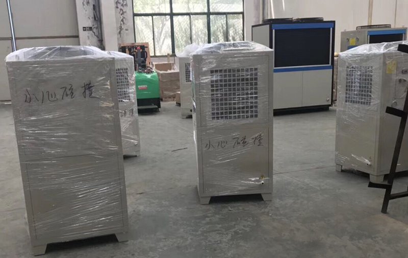 油冷機(jī)和冷水機(jī)該如何選擇？